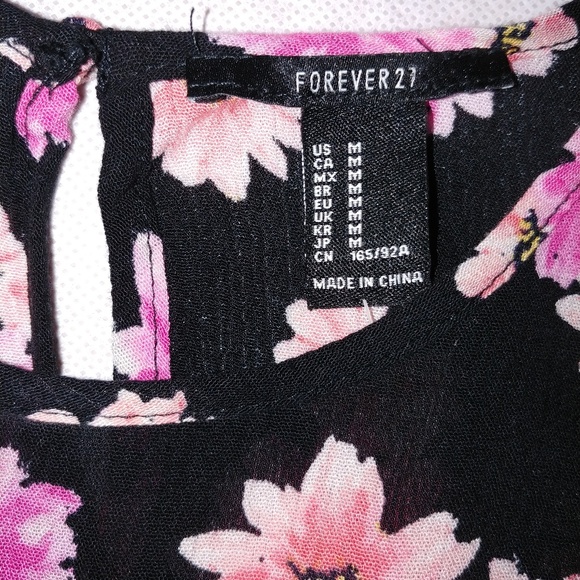 2 NWT Forever 21 Sleeveless Floral Crop Tops Sz M - Picture 5 of 8